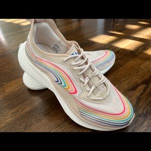 APL Streamline Sneakers - Like New!